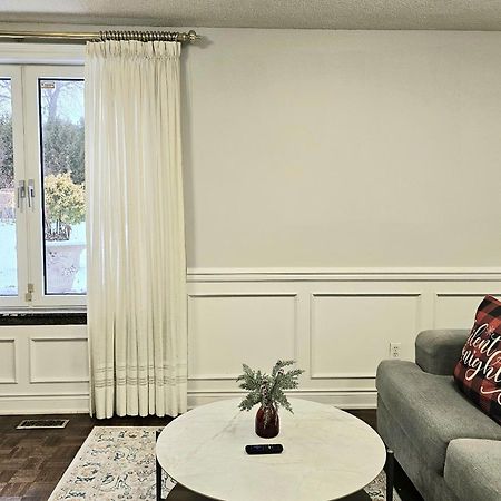 A Home Away Toronto Ngoại thất bức ảnh