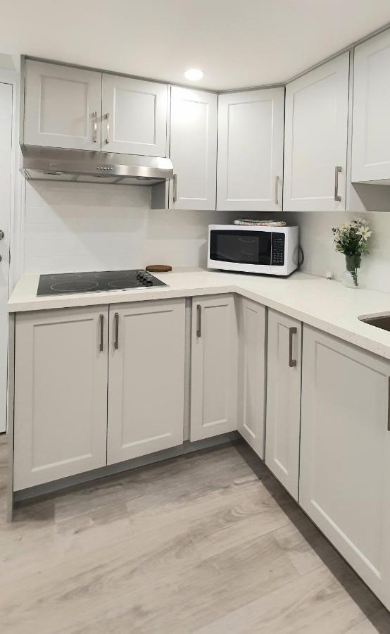 A Home Away Toronto Ngoại thất bức ảnh