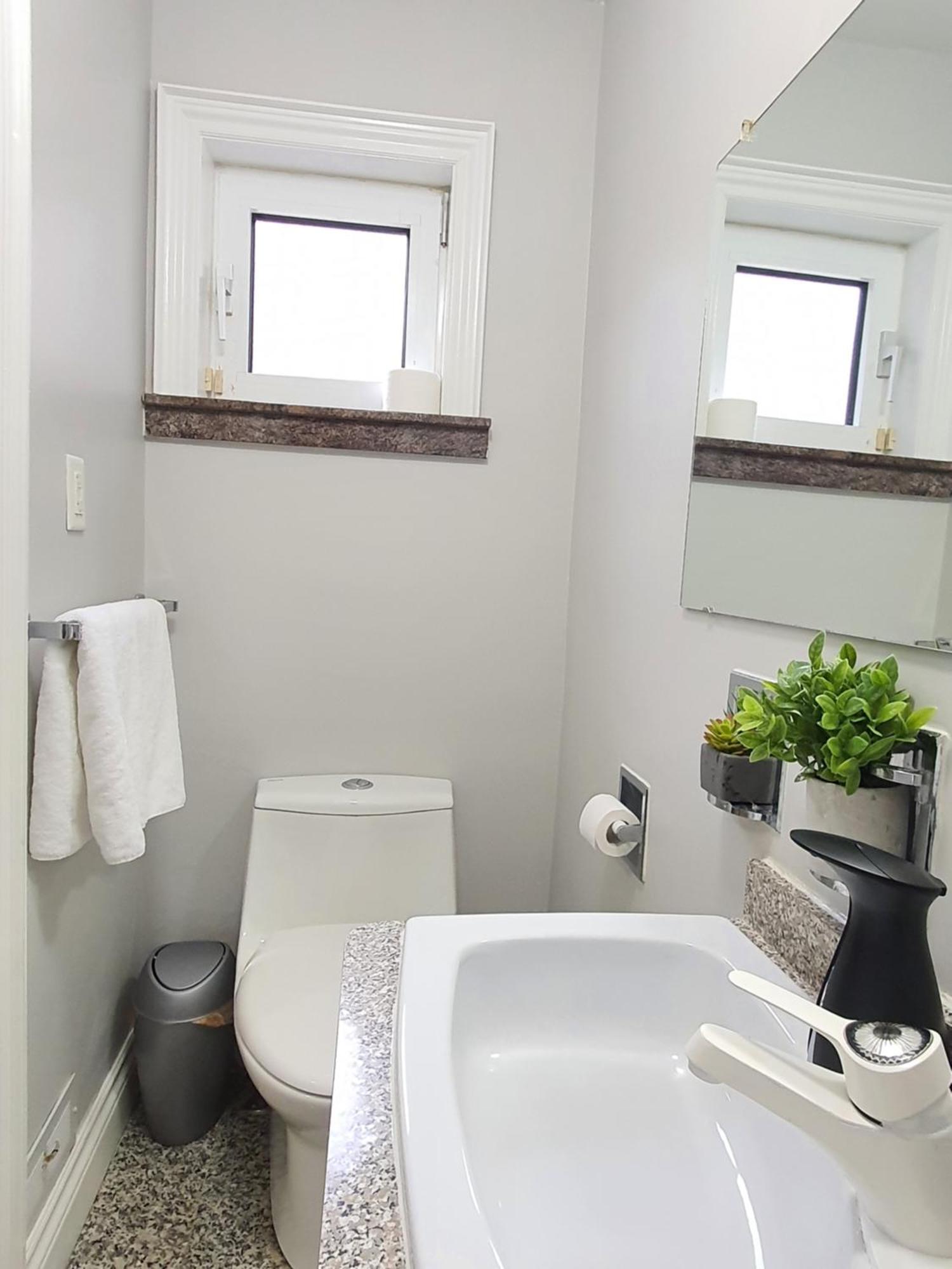 A Home Away Toronto Ngoại thất bức ảnh